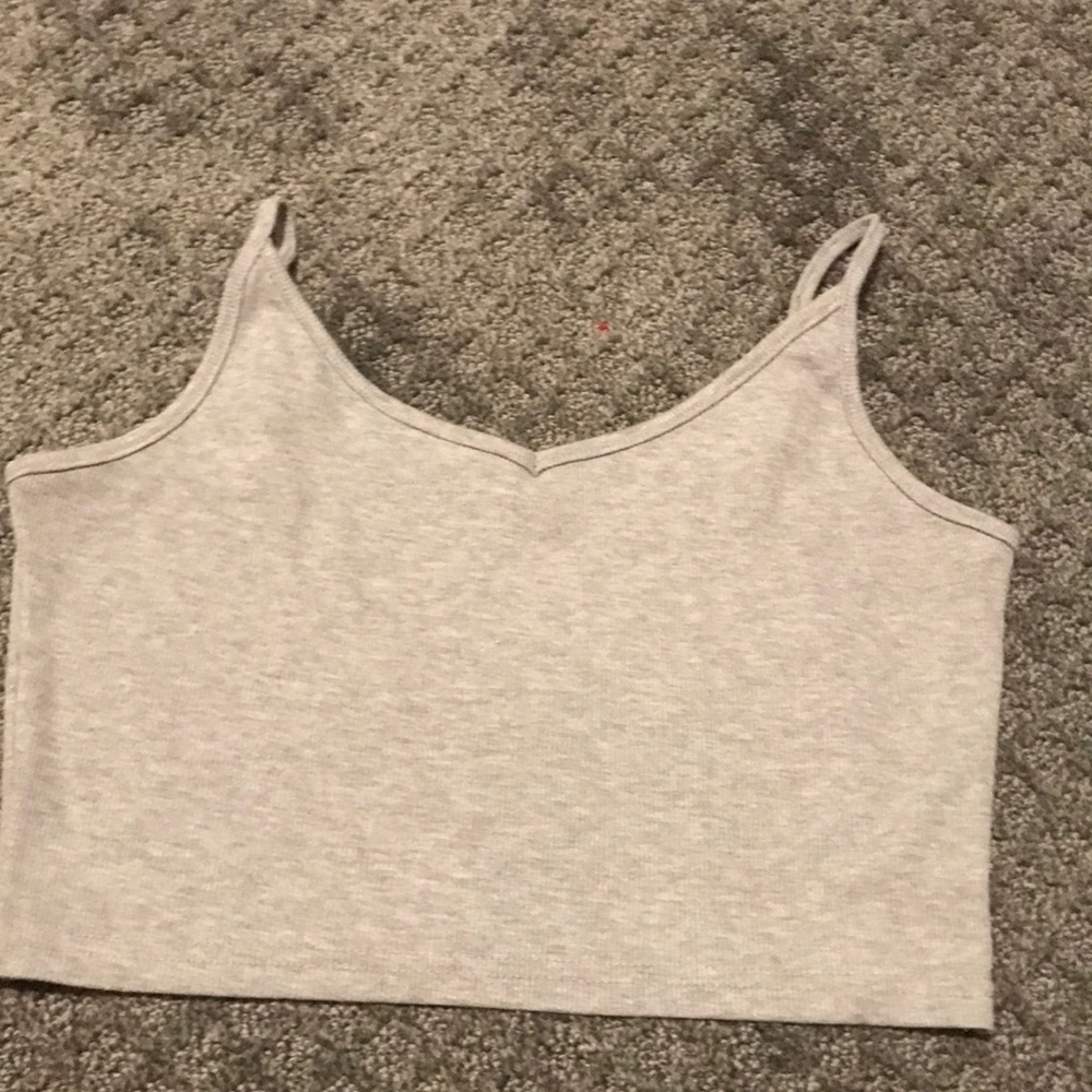 Grey Crop tank top never worn good condition!